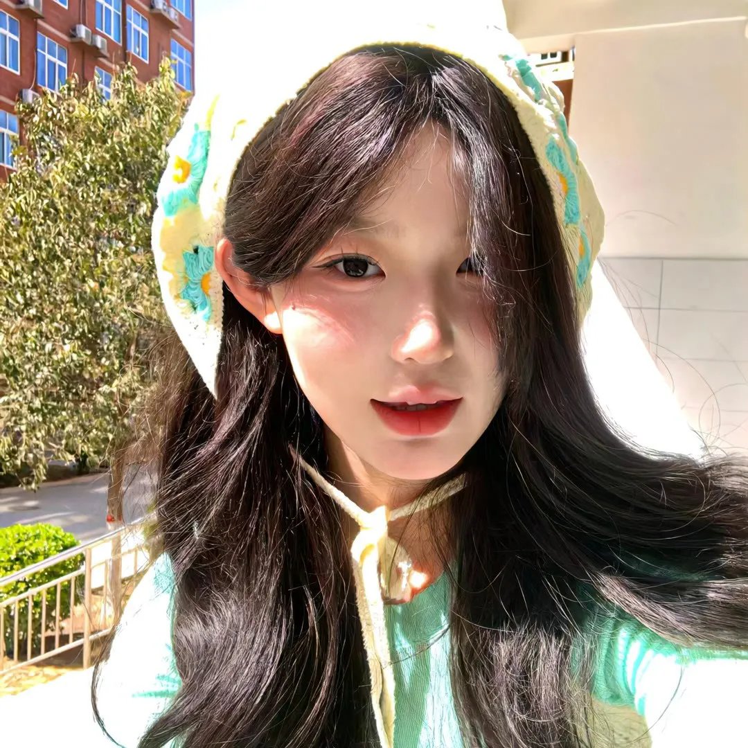 三女性